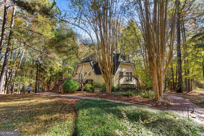 Photo 3 of 1251 White Oak Drive
