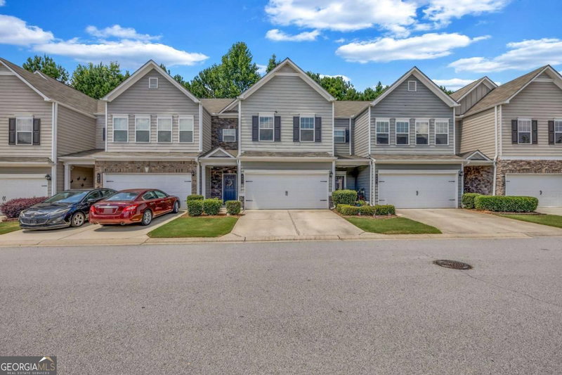Photo 2 of 411 Crescent Woode Drive