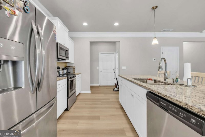 Photo 12 of 411 Crescent Woode Drive