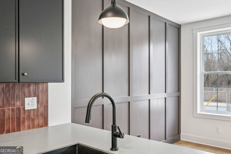 Photo 13 of 1160 Boulevard SE #10