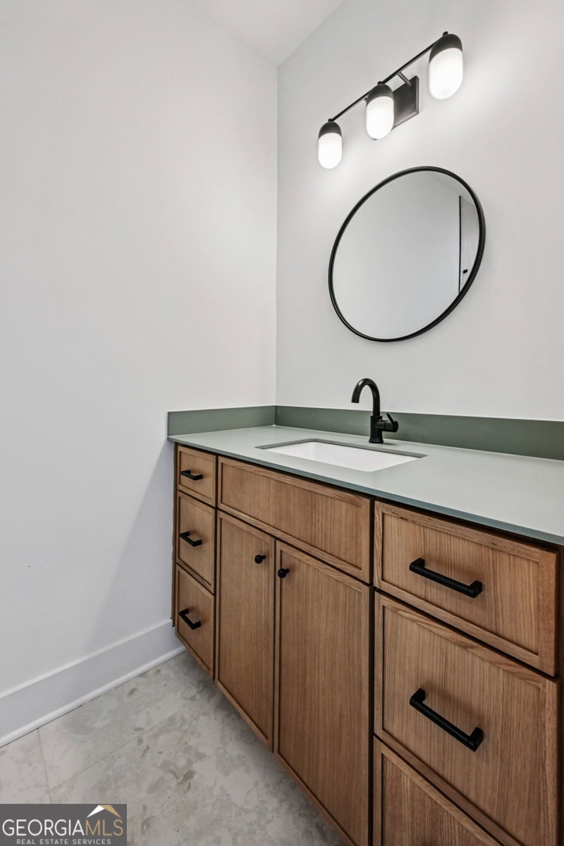 Photo 19 of 1160 Boulevard SE #10