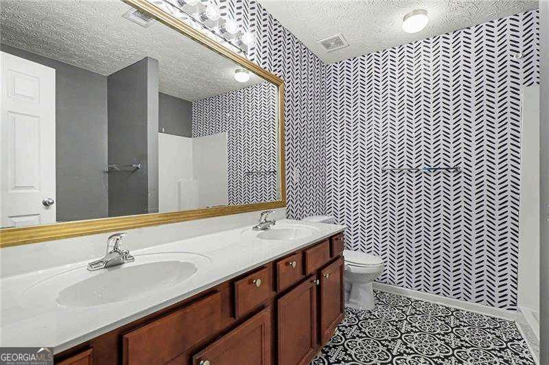 Photo 19 of 388 Berckman Drive NW