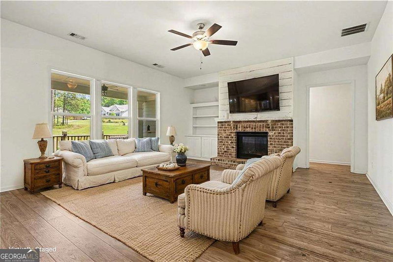Photo 5 of 2304 Margaux Court