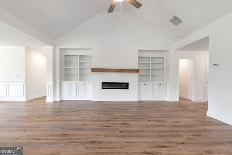 Photo 18 of 406 Myles Way