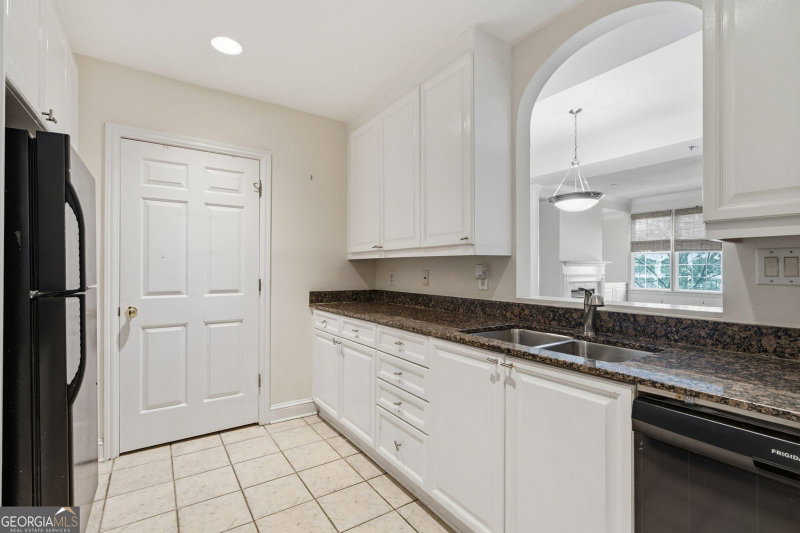 Photo 6 of 1735 Peachtree Street NE #304
