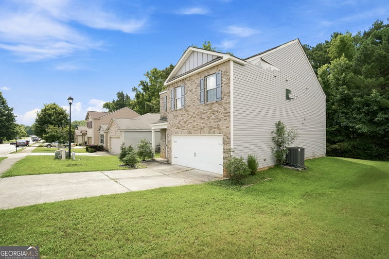 Photo 3 of 2024 S Sawgrass Drive E
