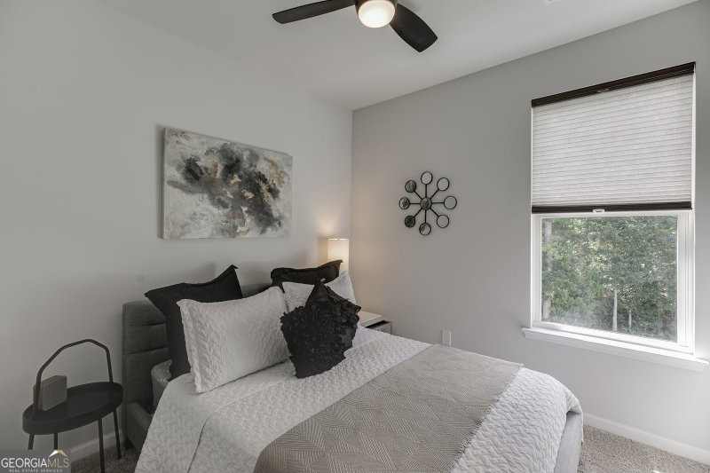 Photo 20 of 124 Greenview Court