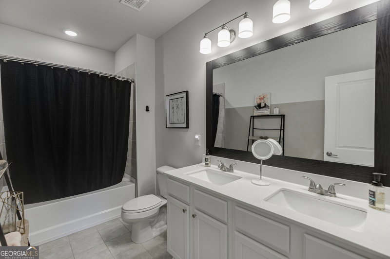Photo 29 of 124 Greenview Court