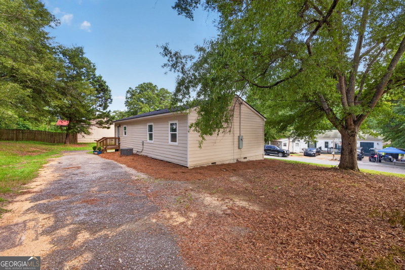 Photo 2 of 701 Kendall Court