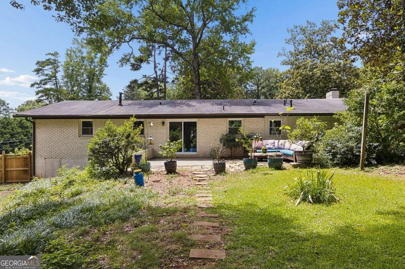 Photo 31 of 412 Derbyshire Drive