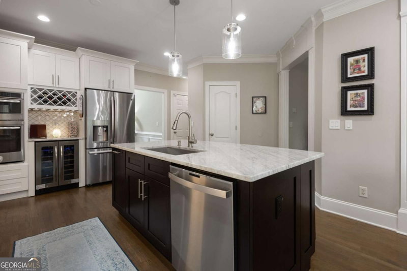 Photo 7 of 1807 Richmond Hill Drive