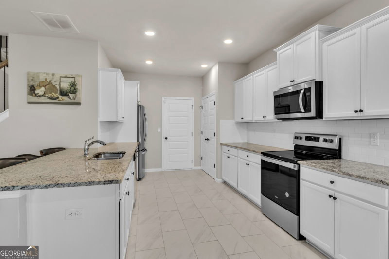 Photo 14 of 684 Lakehaven Lane