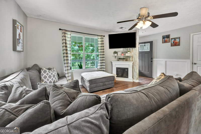 Photo 13 of 1276 Long Piney Road