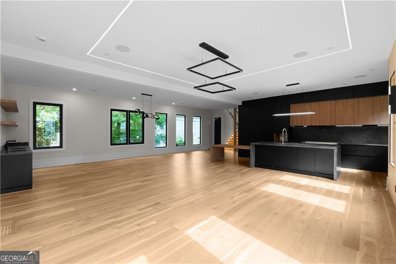 Photo 20 of 1666 S Gordon Street SW