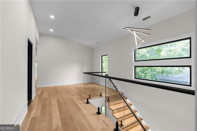 Photo 37 of 1666 S Gordon Street SW