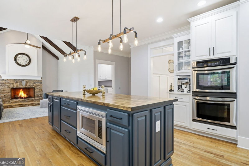 Photo 9 of 401 Maple Ridge Court