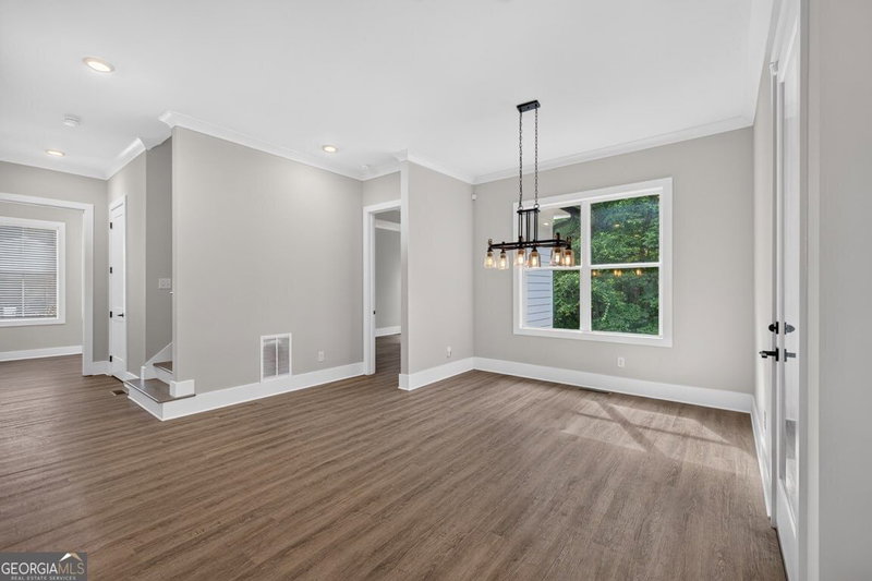 Photo 30 of 6052 Oak Hill Drive