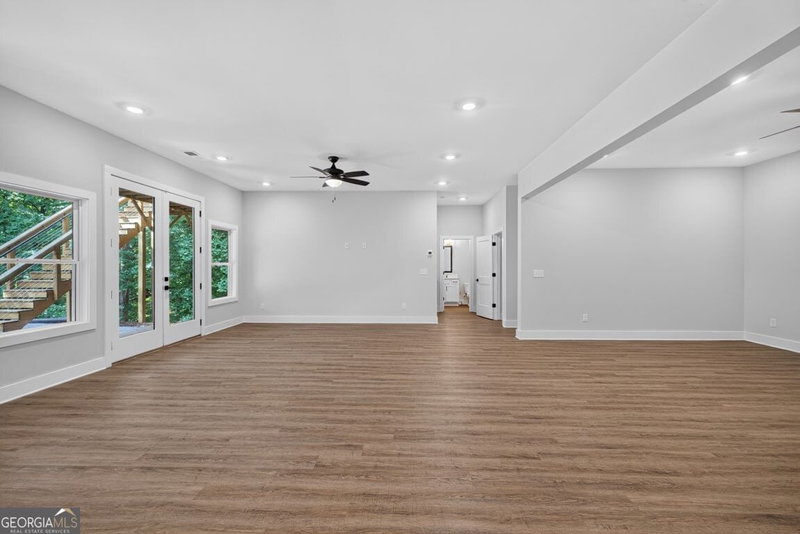 Photo 36 of 6052 Oak Hill Drive
