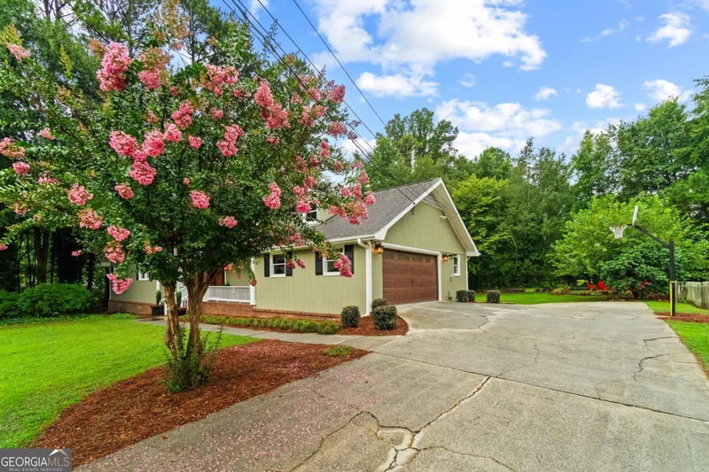 Photo 41 of 657 Cole Drive SW