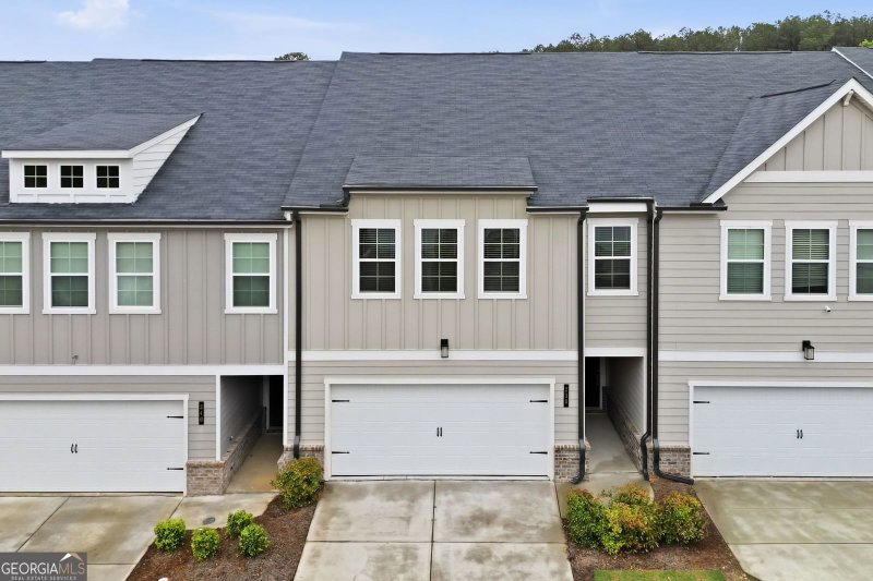 230 Point Place Drive, Loganville