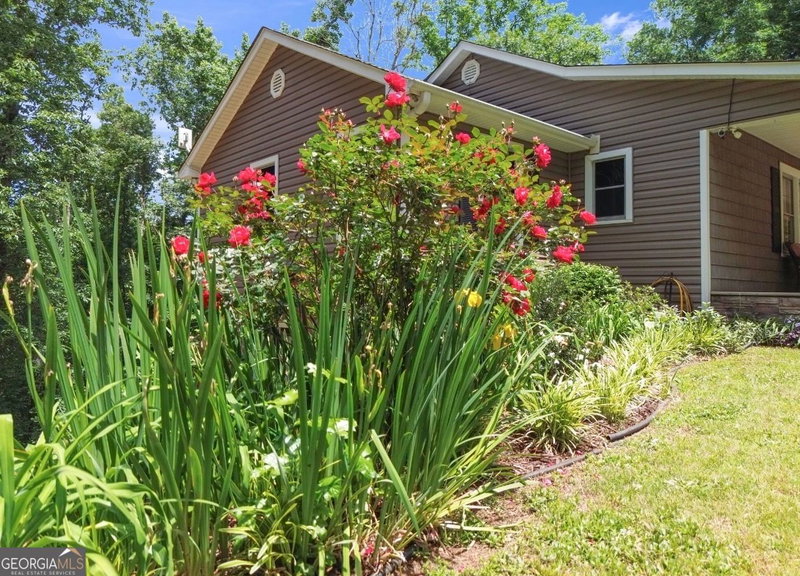 Photo 8 of 285 Wolf Den Road