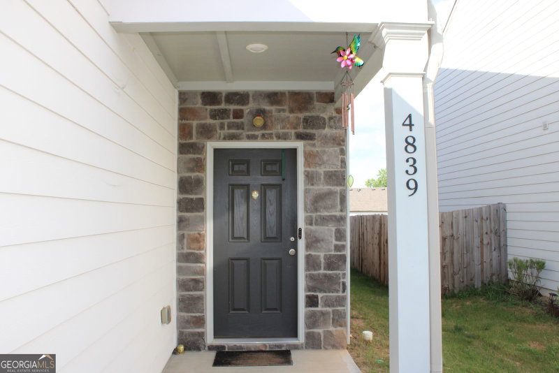 Photo 5 of 4839 Hillstone Drive