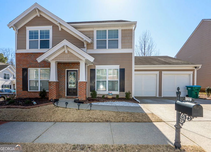 1201 Red Bud Lane
