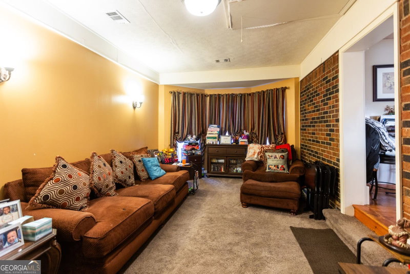 Photo 7 of 338 Boxwood Street