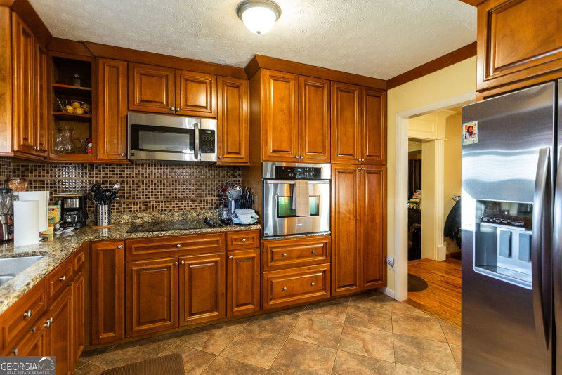 Photo 10 of 338 Boxwood Street