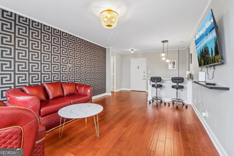 Photo 4 of 215 Piedmont Avenue NE #602