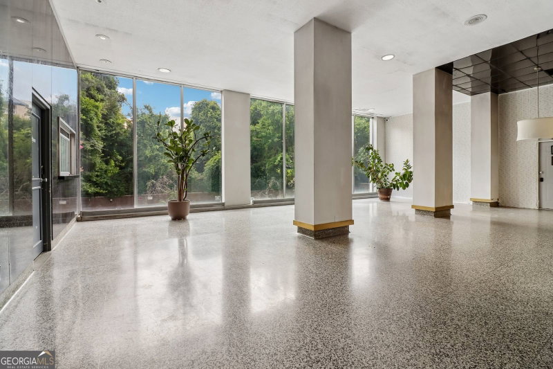 Photo 11 of 215 Piedmont Avenue NE #602