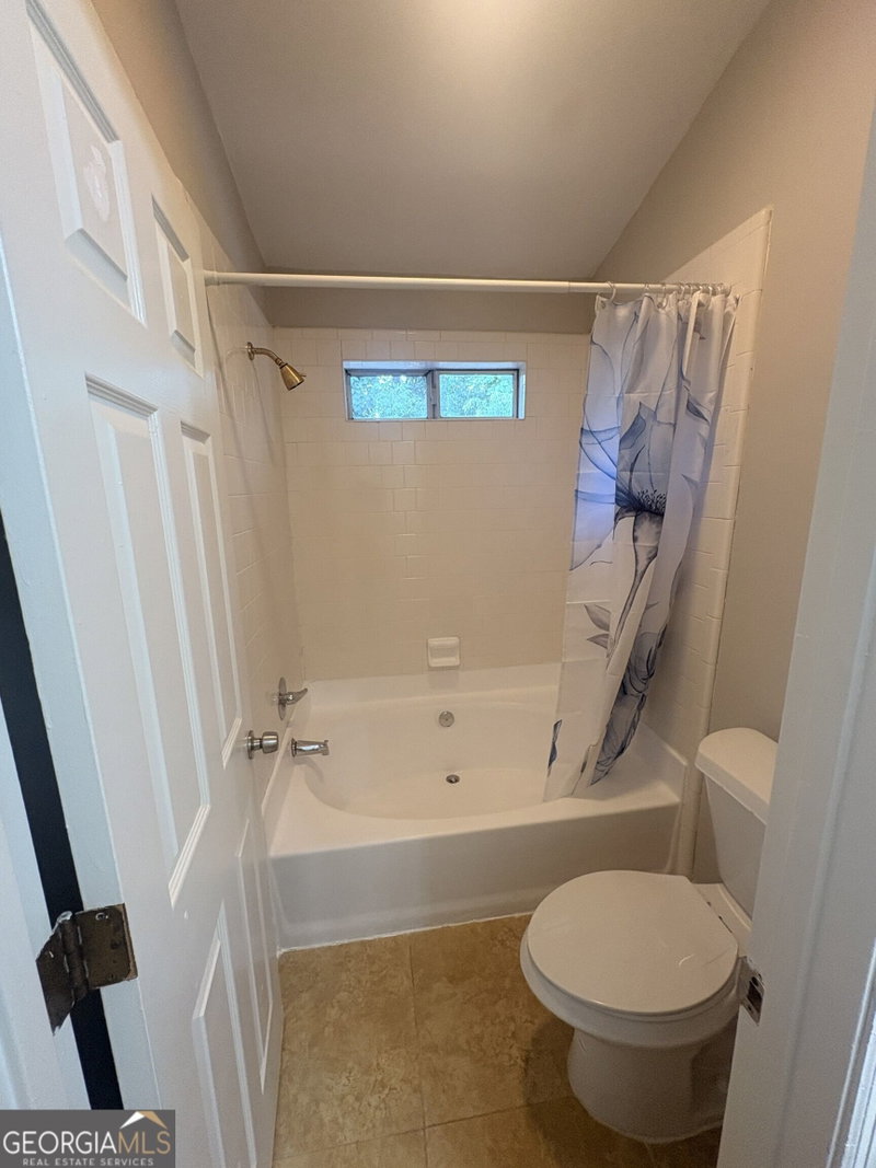 Photo 13 of 6422 Wedgeview Drive