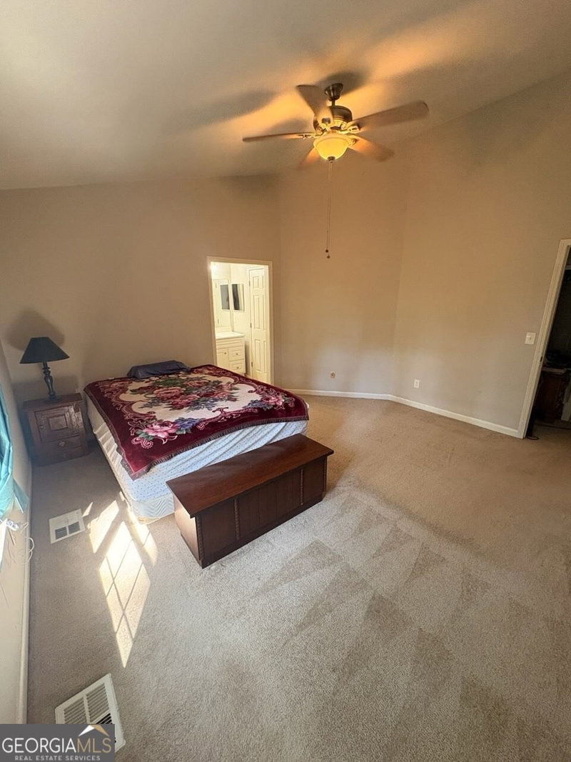 Photo 10 of 6422 Wedgeview Drive