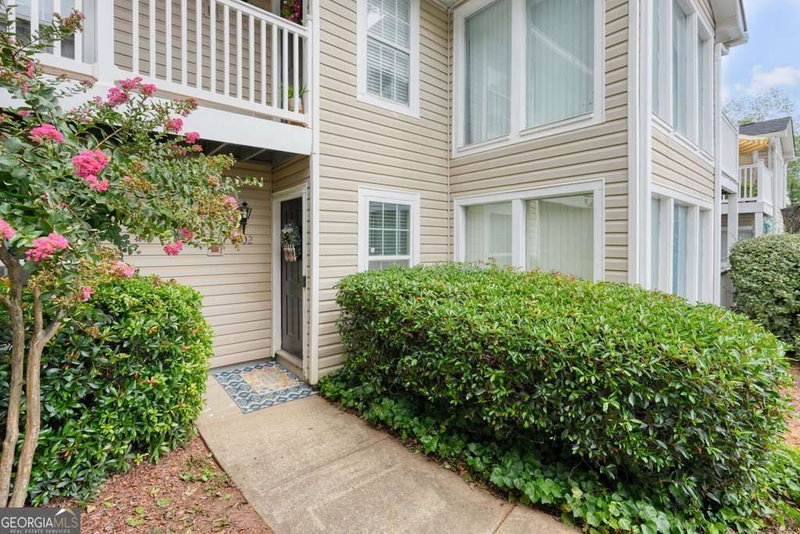 702 Augusta Drive SE