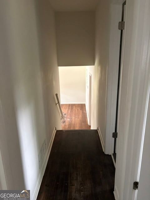 Photo 20 of 562 Roxbury Drive