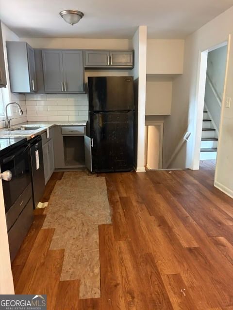 Photo 5 of 562 Roxbury Drive