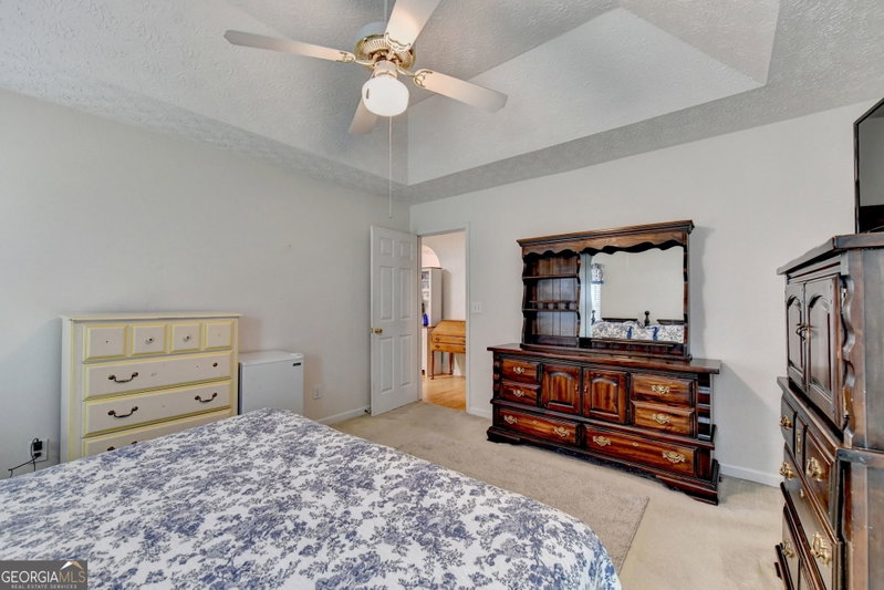Photo 20 of 940 Willow Springs Court