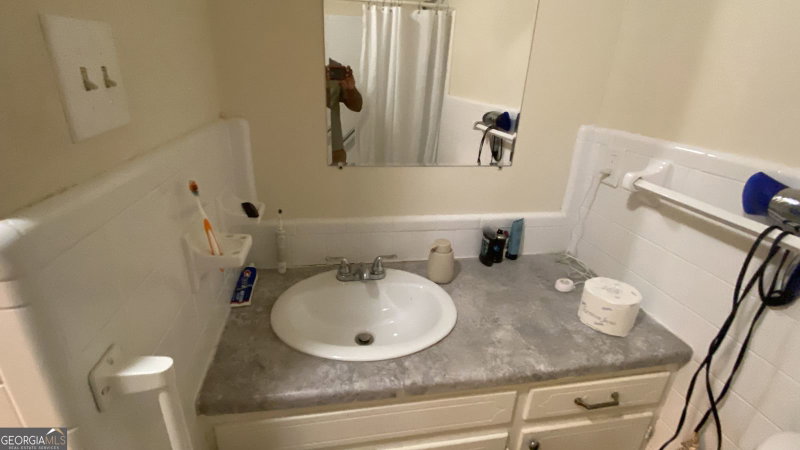 Photo 16 of 1473 Wesley Drive