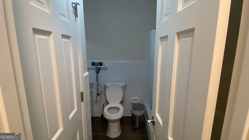Photo 18 of 1473 Wesley Drive