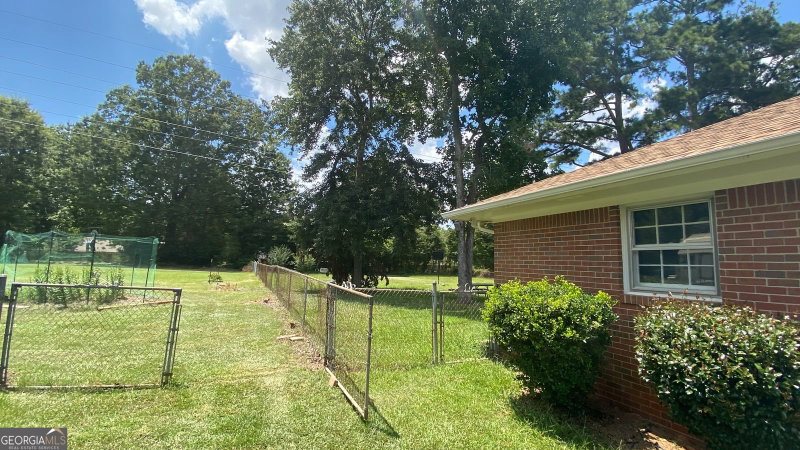 Photo 4 of 1473 Wesley Drive
