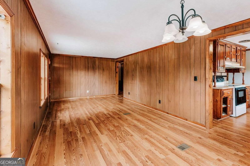 Photo 6 of 621 Elberton Road