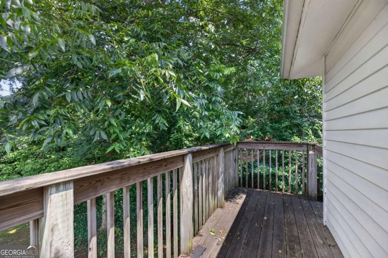 Photo 23 of 2727 Humphries Street