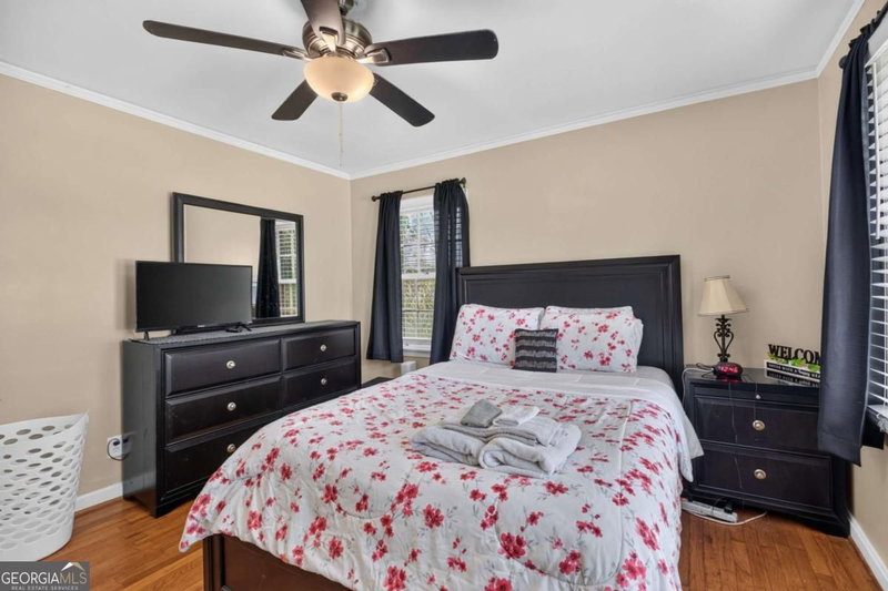 Photo 18 of 2727 Humphries Street