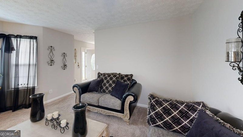 Photo 6 of 5613 Winchester Place