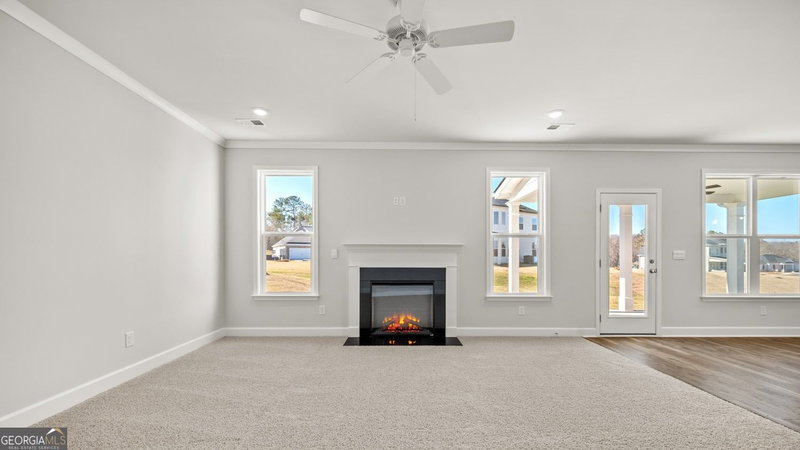 Photo 11 of 13417 Whitman Lane SE