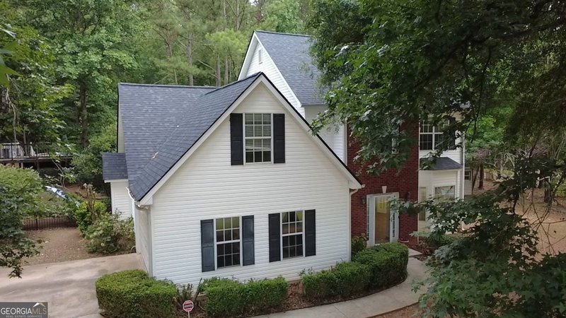 Photo 2 of 209 Avalon Way