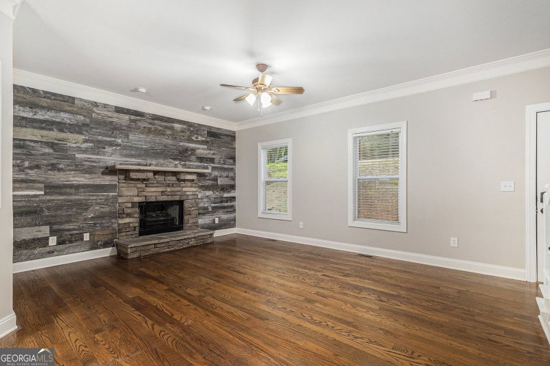 Photo 6 of 189 Pinebrook Drive