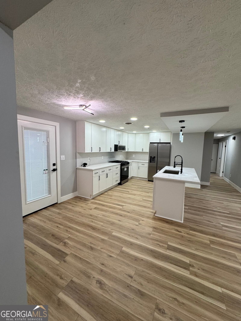 Photo 14 of 5770 Ivywood Drive