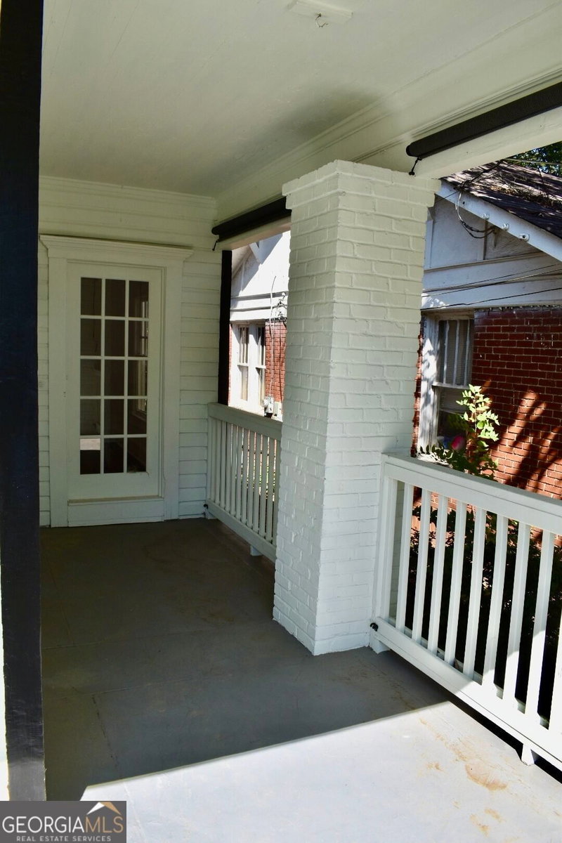 Photo 4 of 510 Winton Terrace NE