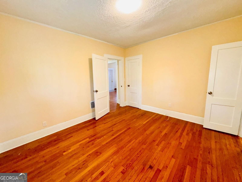 Photo 6 of 880 Cascade Avenue SW